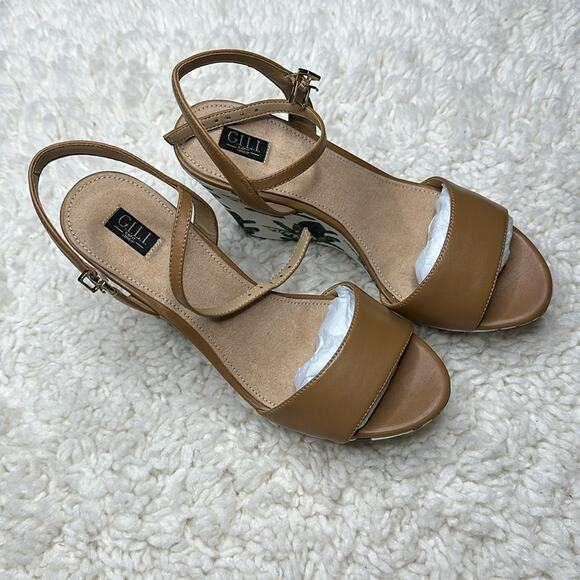 Got It Love it Palm Leaf Vacation Wedge Heels - Picture 4 of 10